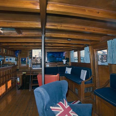 Venezia Boat & Breakfast Caicco Freedom Hotel Bagian luar foto