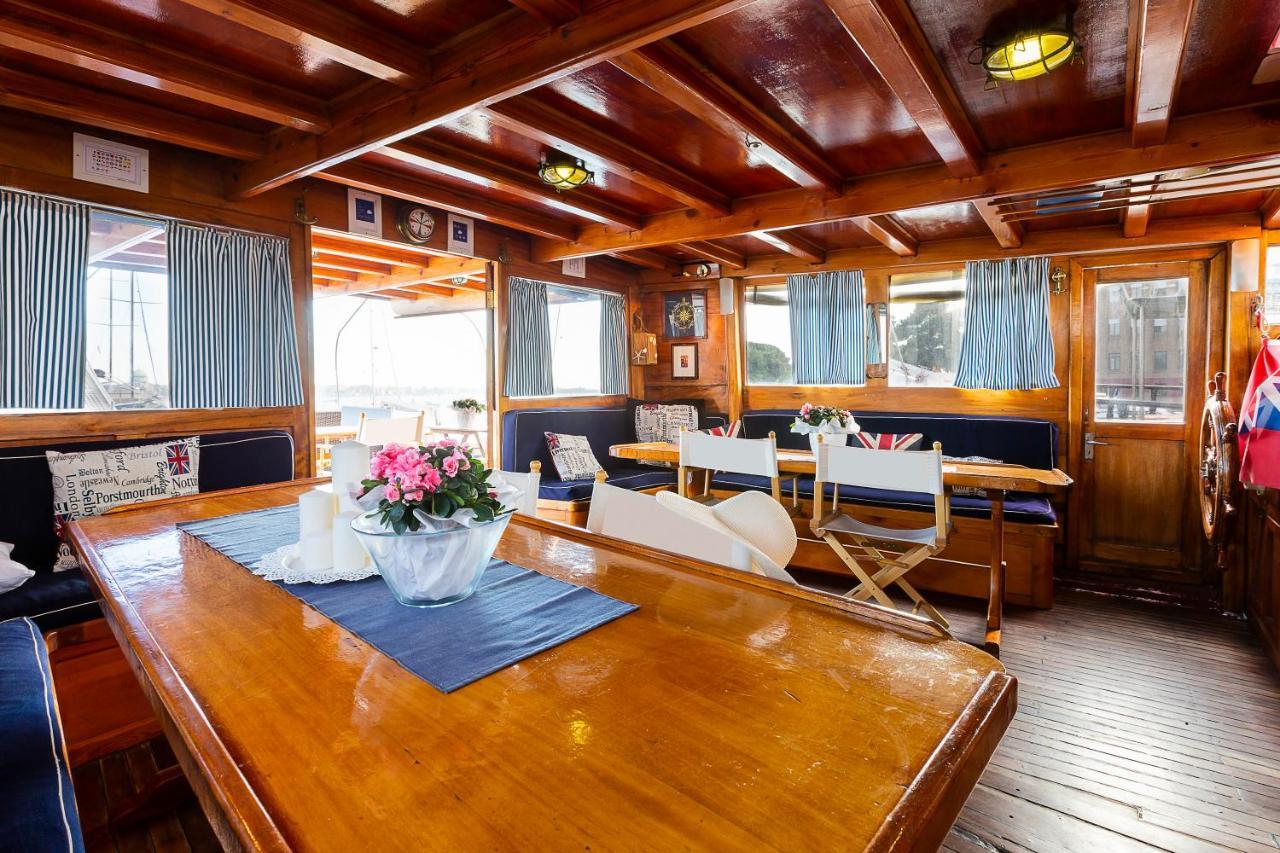 Venezia Boat & Breakfast Caicco Freedom Hotel Bagian luar foto